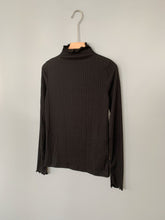 Load image into Gallery viewer, Ribbed Turtleneck Top