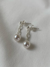 Load image into Gallery viewer, KITTY Pearl Earrings