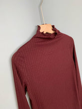 Load image into Gallery viewer, Ribbed Turtleneck Top