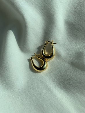 HELENA Small Oval Hoop Earrings