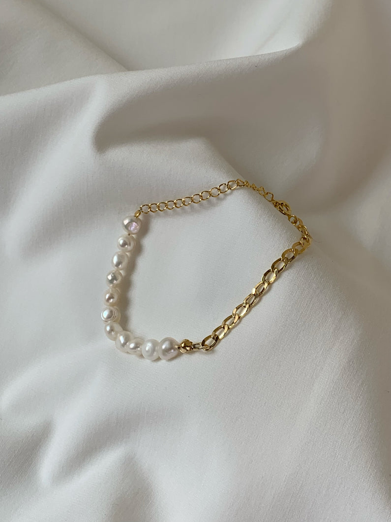 JESSICA Baroque Pearl Bracelet