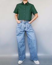 Load image into Gallery viewer, Cropped Shirt with Back Slit