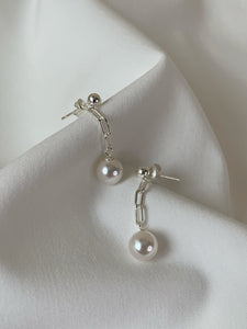 KITTY Pearl Earrings