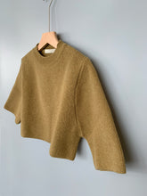 Load image into Gallery viewer, Cropped Knitwear